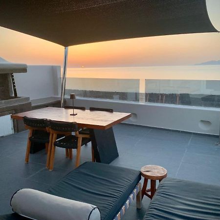 Incognito Beach Villa Santorini Kamári Екстериор снимка