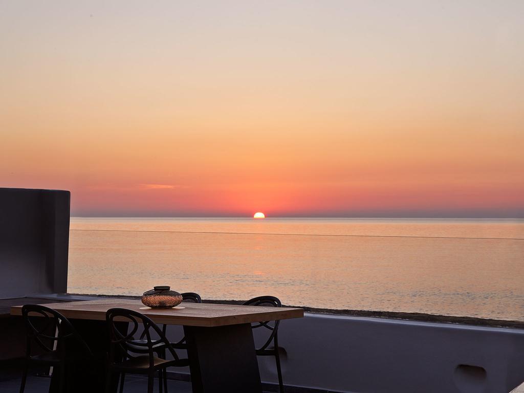 Incognito Beach Villa Santorini Kamári Екстериор снимка